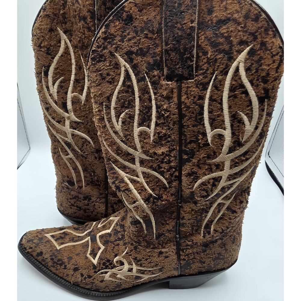 Women's 7.5 B Justin distressed faith cross embroidered cowboy boot flames - Picture 3 of 7